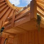 Magnolia Hoeve - Unieke Bestemming Voor Paardenliefhebbers En Bijzondere Overnachtingen In De *