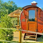 Magnolia Hoeve - Unieke Bestemming Voor Paardenliefhebbers En Bijzondere Overnachtingen In De Parque de Campismo