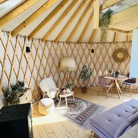 营地 Magnolia Hoeve - Unieke Bestemming Voor Paardenliefhebbers En Bijzondere Overnachtingen In De Ledeacker