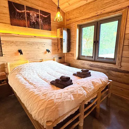 Magnolia Hoeve - Unieke Bestemming Voor Paardenliefhebbers En Bijzondere Overnachtingen In De Campingplatz Ledeacker