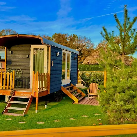 Campsite Magnolia Hoeve - Unieke Bestemming Voor Paardenliefhebbers En Bijzondere Overnachtingen In De *