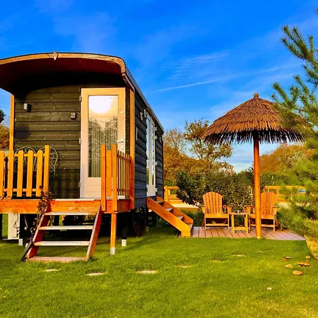 Magnolia Hoeve - Unieke Bestemming Voor Paardenliefhebbers En Bijzondere Overnachtingen In De Campsite *