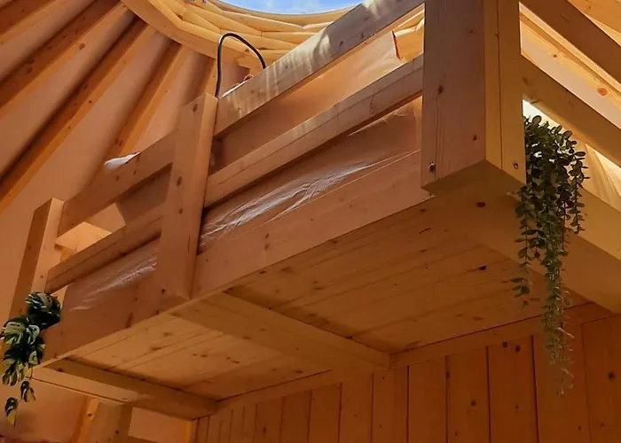 Magnolia Hoeve - Unieke Bestemming Voor Paardenliefhebbers En Bijzondere Overnachtingen In De *