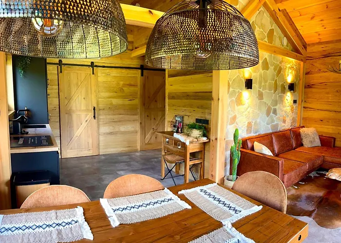 Magnolia Hoeve - Unieke Bestemming Voor Paardenliefhebbers En Bijzondere Overnachtingen In De * Ledeacker